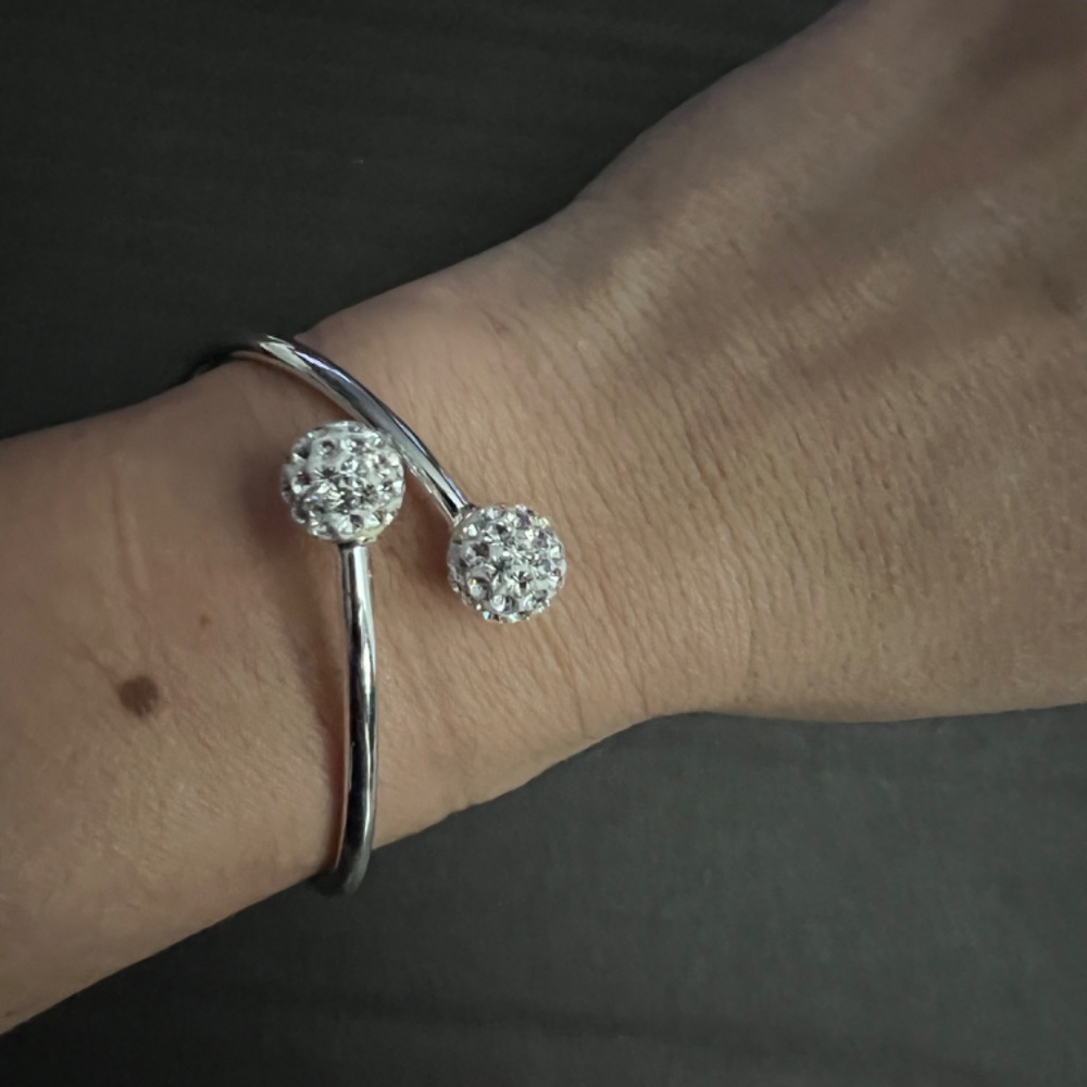 Silver bangle - Picture 2 of 2